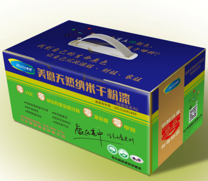 膩?zhàn)臃?/></p><p>　　開裂是指膩?zhàn)訉赢a(chǎn)生裂縫，產(chǎn)生的原因：</p><p>　　1、基層松動(dòng)、漲縮開裂，接縫處未有效處理開裂。</p><p>　　2、單遍批刮太厚，干燥太快，表干里不干。</p><p>　　3、膩?zhàn)臃劾锿鈱硬慌涮祝庥怖锼伞?/p><p>　　4、膩?zhàn)又谢煊谐獾钠渌牧稀?/p><p>　　預(yù)防膩?zhàn)臃坶_裂的措施：</p><p>　　1、基層結(jié)構(gòu)要穩(wěn)定;避免使用伸縮系數(shù)大的基材;接逢處理要按規(guī)范施工。</p><p>　　2、需厚批膩?zhàn)犹帒?yīng)薄批多遍。</p><p>　　3、膩?zhàn)永锿鈱討?yīng)配套使用，忌里松外硬或里外層膩?zhàn)佑捕炔町愄蟆?/p><p>　　4、膩?zhàn)诱{(diào)配時(shí)忌混入除水外的其它材料。</p><p>　　整改措施：</p><p>　　1、結(jié)構(gòu)松動(dòng)要待結(jié)構(gòu)穩(wěn)定后施工。</p><p>　　2、水泥砂漿開裂或交接縫開裂應(yīng)重新做接縫處理，可用百年達(dá)接縫王先進(jìn)行接縫處理，在批刮膩?zhàn)印?/p><p>　　正常膩?zhàn)臃凼┕げ襟E：</p><p>　　1.準(zhǔn)備膩?zhàn)?/p><p>　　常見的膩?zhàn)臃垡话阈枰F(xiàn)場(chǎng)調(diào)配，在進(jìn)行膩?zhàn)臃壅{(diào)配時(shí)一定要嚴(yán)格按照產(chǎn)品說明說的配比來進(jìn)行。此外，還應(yīng)充分?jǐn)嚢枘佔(zhàn)?，待膩?zhàn)屿o置10～20分鐘后再次攪拌均勻即可使用。</p><p>　　2.批刮膩?zhàn)?/p><p>　　用刮板或抹刀按常規(guī)批刮，批刮時(shí)盡量用力均勻以便讓膩?zhàn)雍蛪γ娉浞终辰Y(jié)，一步到位，盡量不要反復(fù)批刮。批刮膩?zhàn)拥暮穸纫话阍?.8～1.5mm間，如果批刮過厚會(huì)造成空鼓，太薄會(huì)造成脫粉。此外，新房一般批刮二遍即可，二手房則三遍。</p><p>　　3.砂紙打磨</p><p>　　膩?zhàn)痈珊?，需要用砂紙進(jìn)行打磨。打磨一定要從四周向中心來操作，打磨邊角時(shí)更是要格外小心，能直盡量直。注意打磨砂紙不要漏磨或?qū)⒛佔(zhàn)幽ゴ伟逵〗?jīng)砂紙打磨后，將浮塵清理干凈，就可以直接刷面漆了。</p><p style=